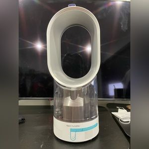 Dyson Humidifier AM10 white color
